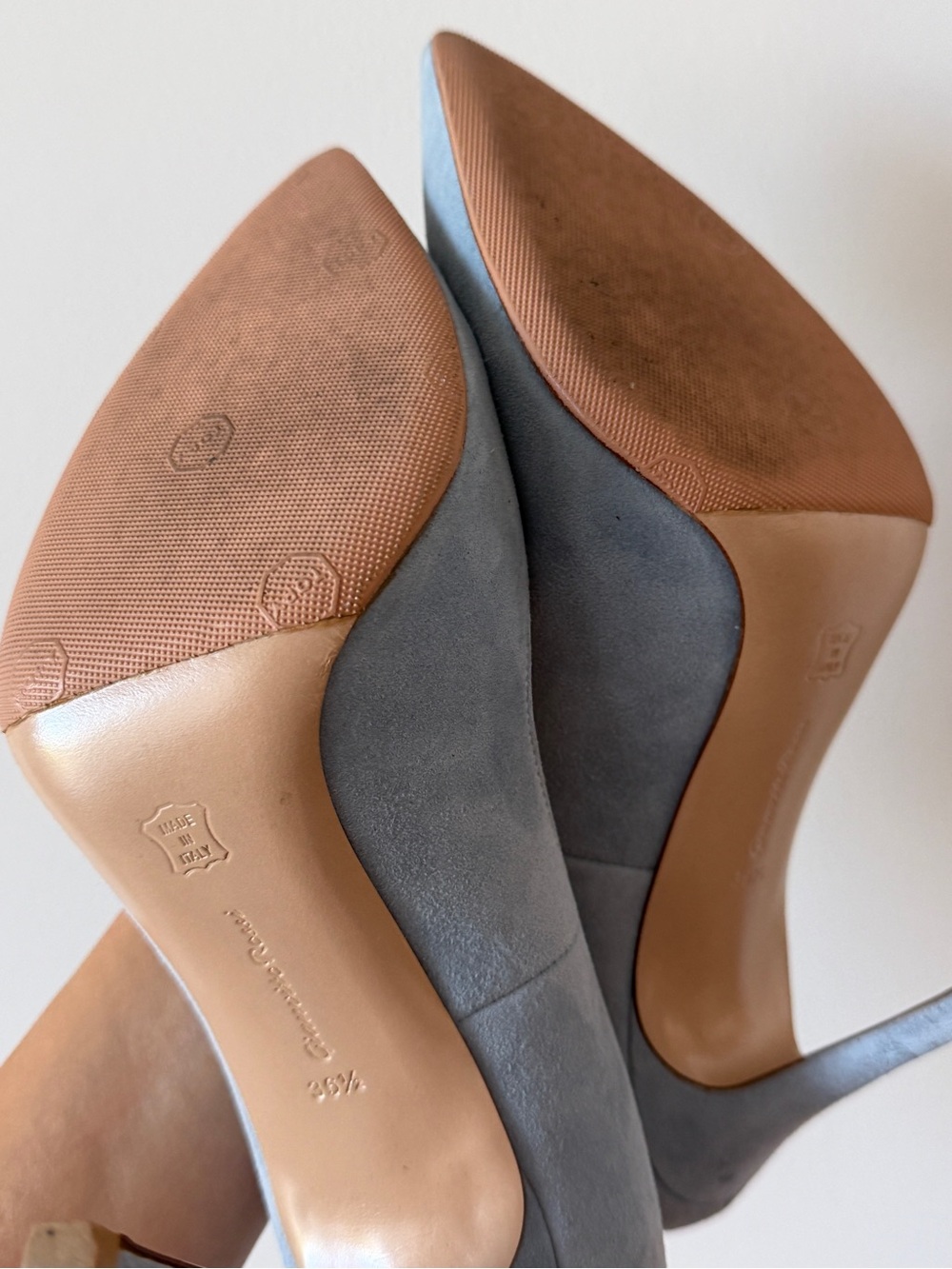 Gianvito Rossi Sky Blue Suede Pointed-Toe Pumps - Picture 6 of 8